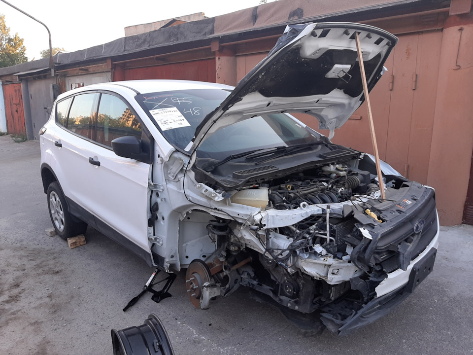 Приехал мой Escape 1
