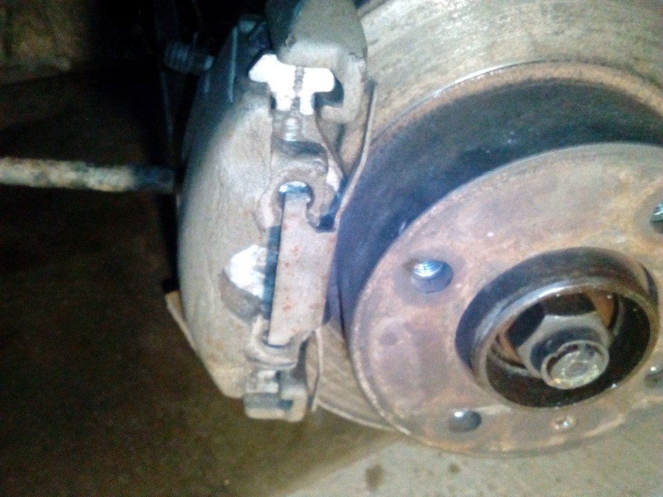 Заміна сальників коробки передач, Розбір та виймання ШРУСів 2