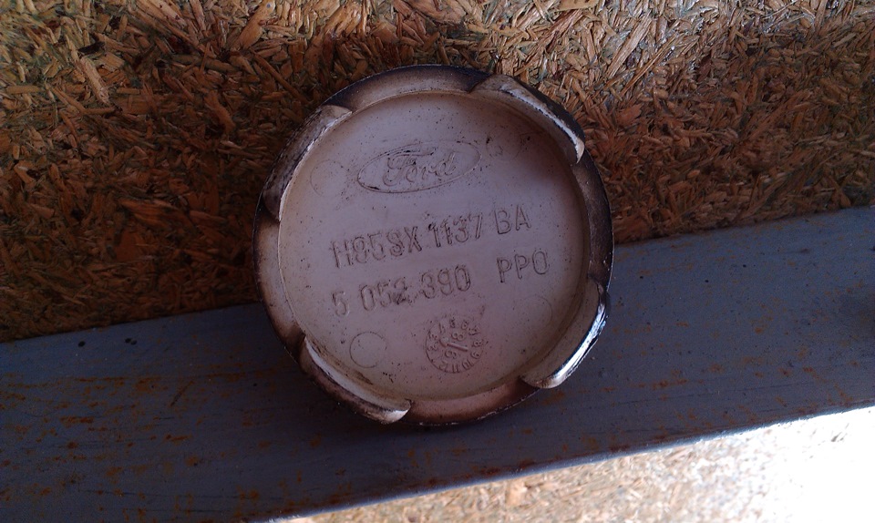 Ковпачок на диск 1