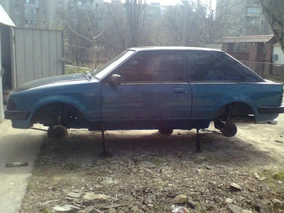 пофарбував...