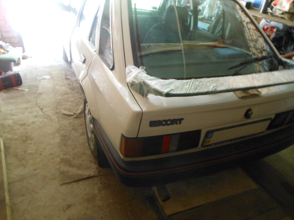 Спойлер XR3i або RS Turbo 5