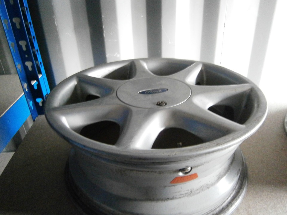 Зустрічаємо нові диски Ford R15 2