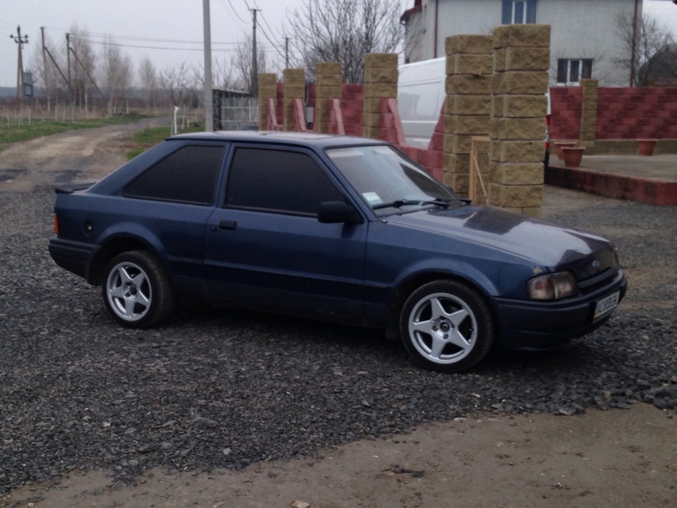 Диски r15 на Ескорт.Фінал. 3
