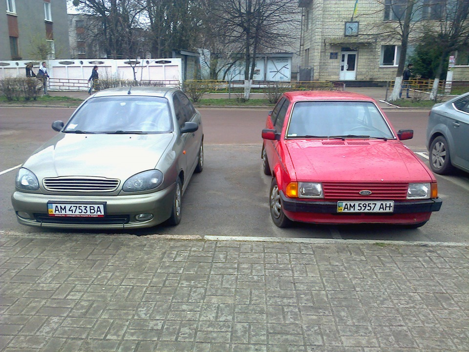 Кришка багажника від Ford Escort mk4 4