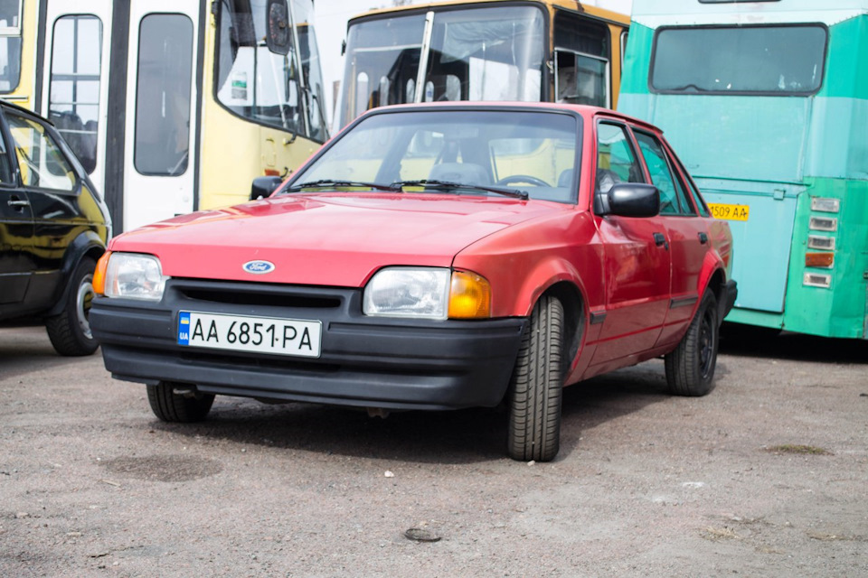 Міні зустріч клубу #RetroCarsKyiv у гостях у #Кофейбус 1