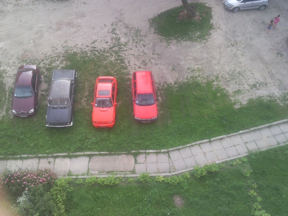 А ми й далі стоїмо... 1