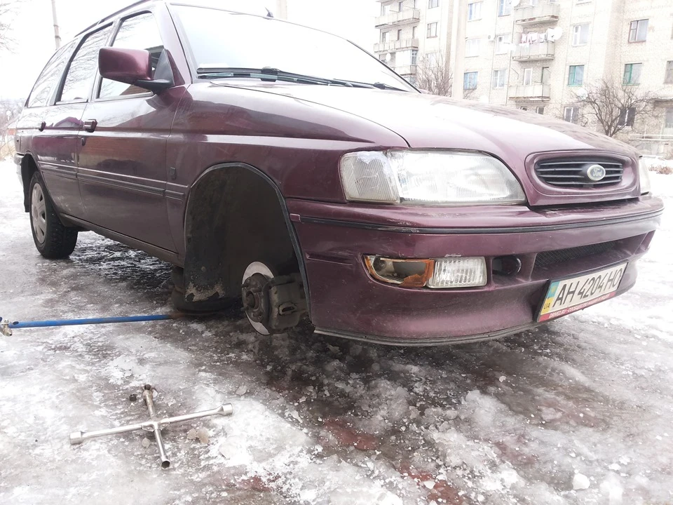 Сніг, лід та шипи