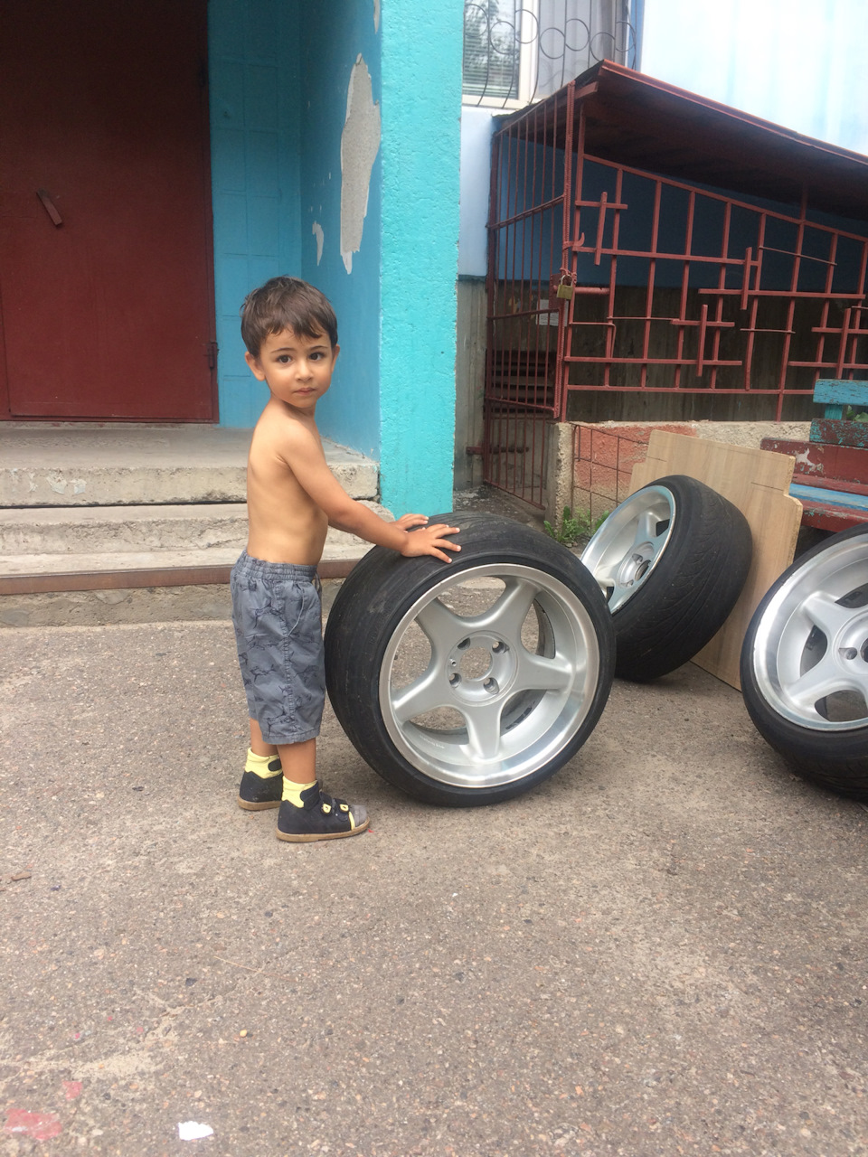 Продам диски Brock b1 16 , 4x108, 9J, et15 1