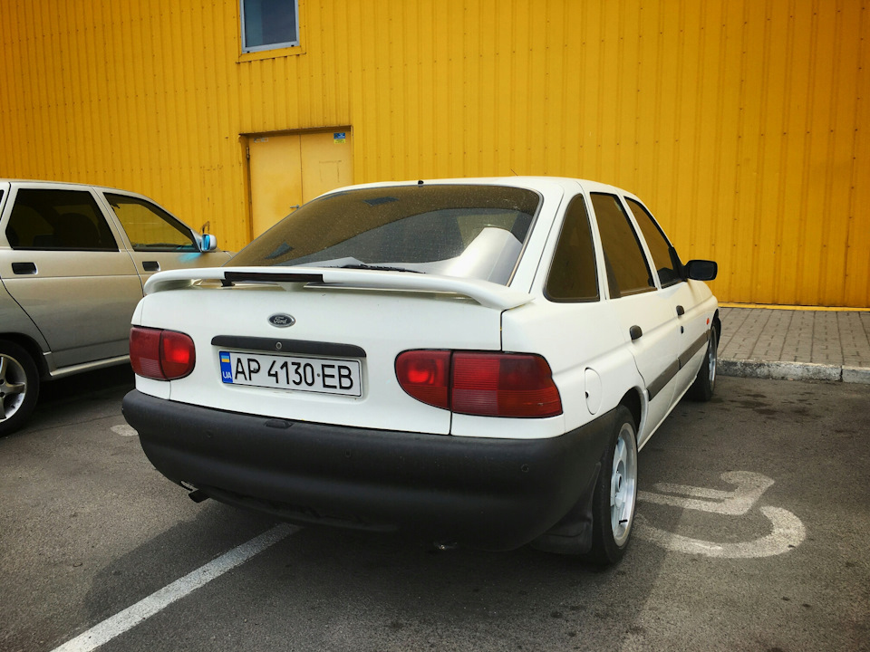 Спойлер Hella 1