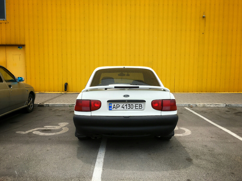Спойлер Hella 4