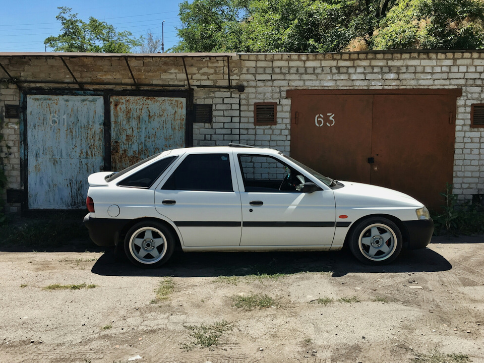 Спойлер Hella 2