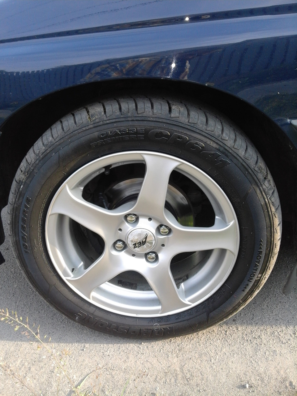 Пара ROADSTONE CP641 (NEXEN) 195\55\r15 на передню вісь. 2