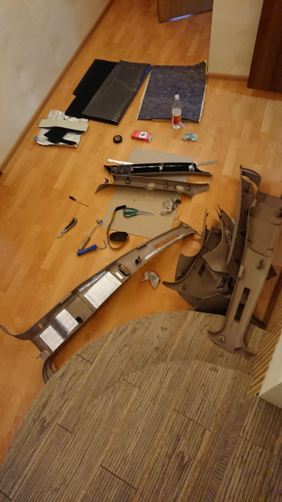 ШВІ обшивок в салоні 5