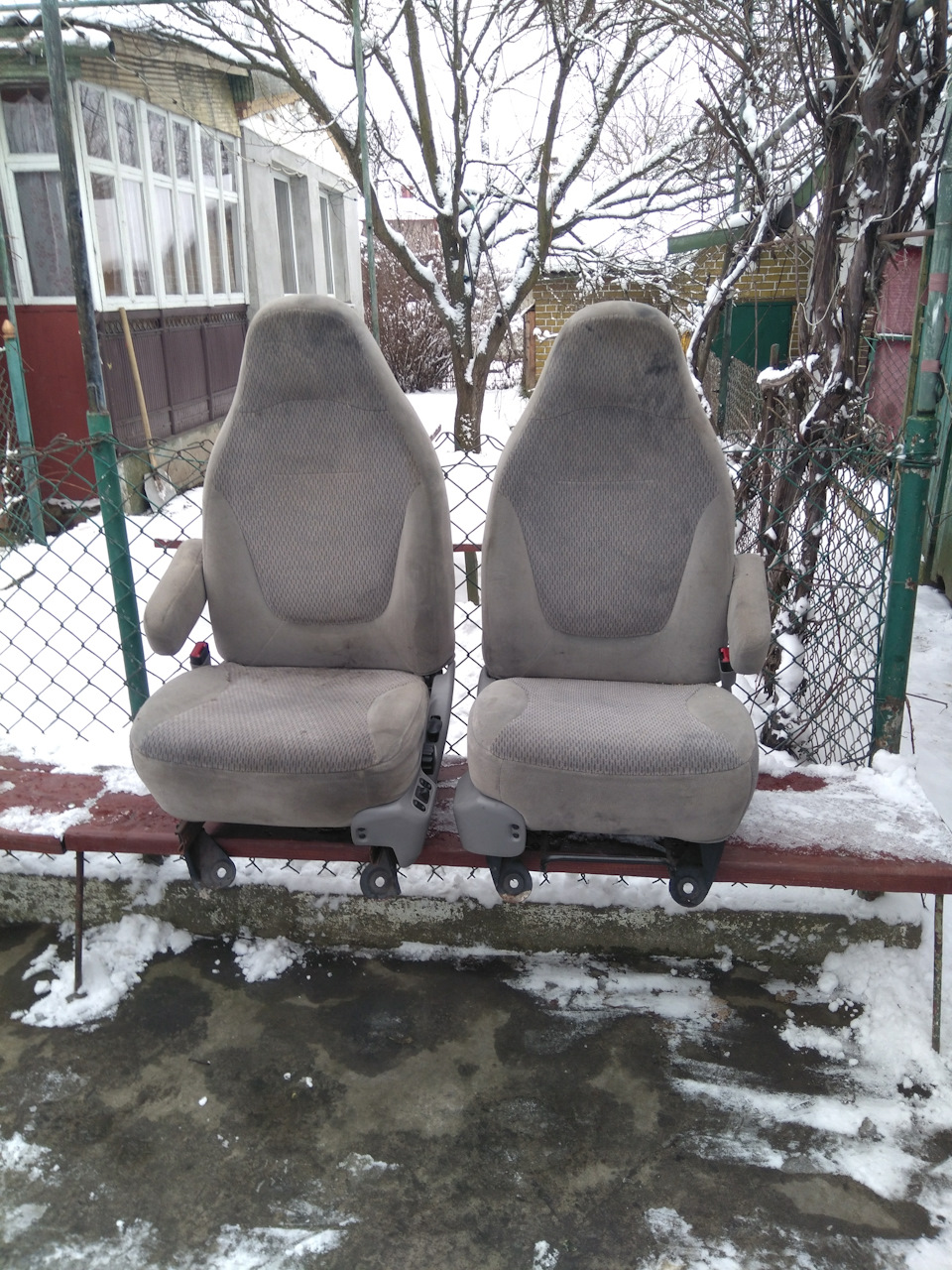 Сидіння 3