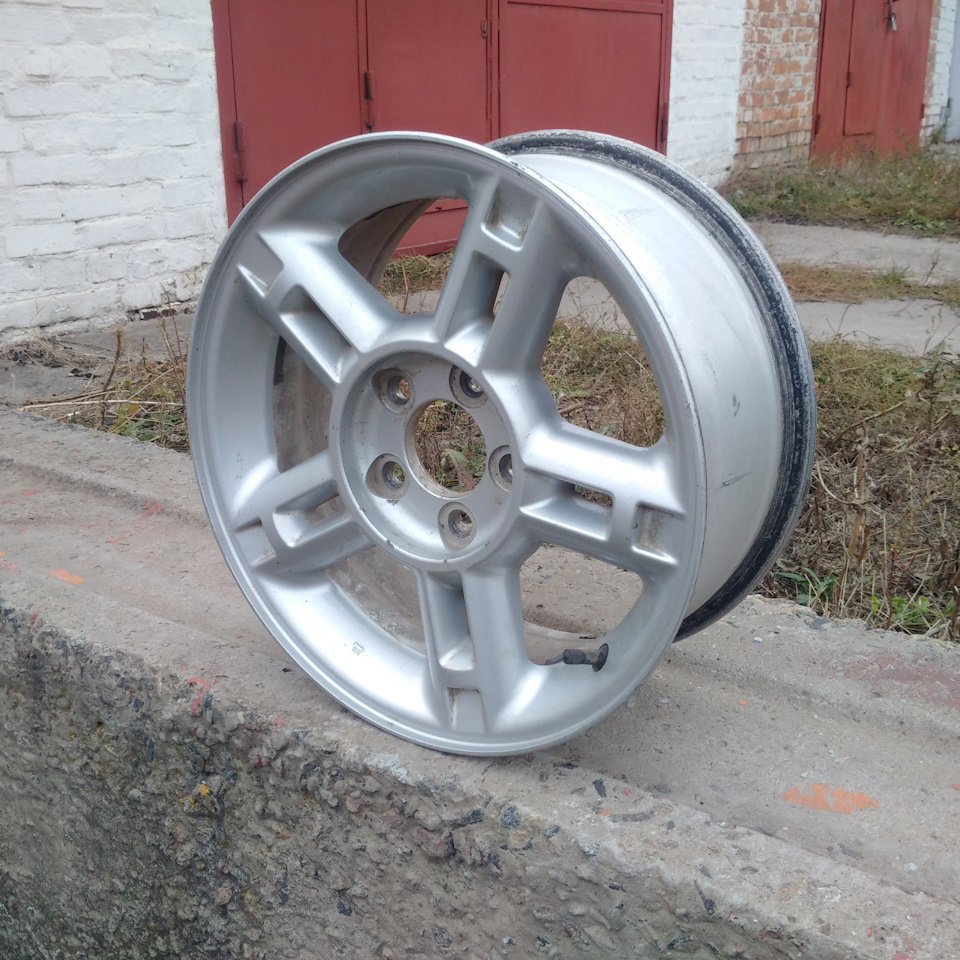 Продаю рідні диски R16 4