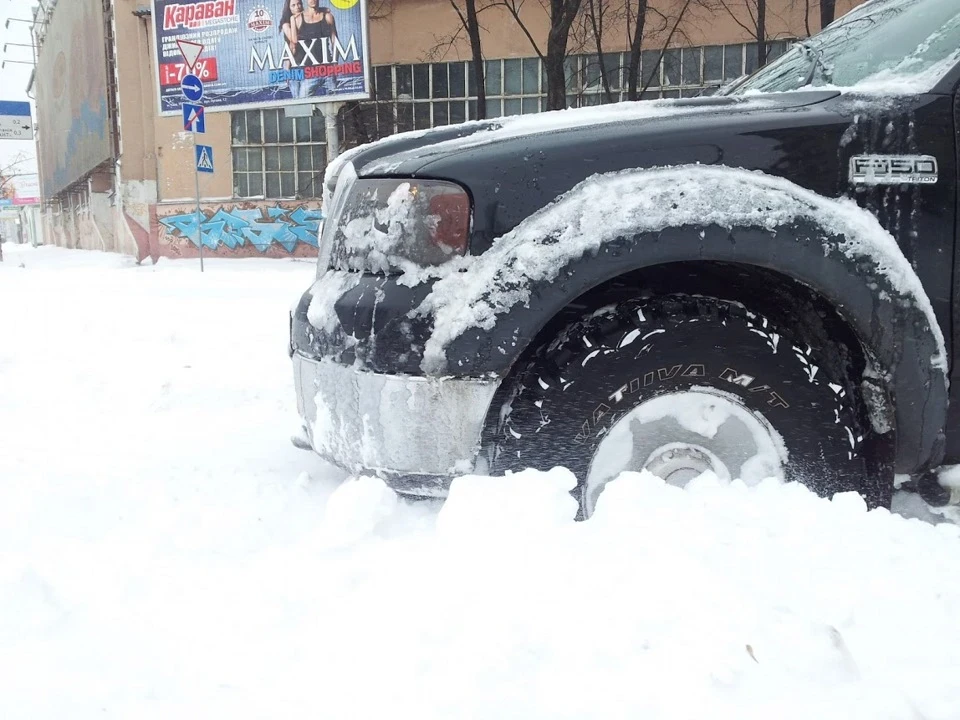 А в Києві знеїещооок.