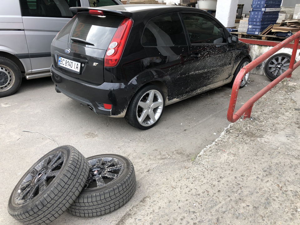Перевзулися в літні тапки 1