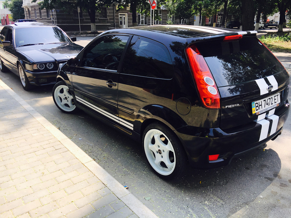 Пофарбував Диски в білий 4