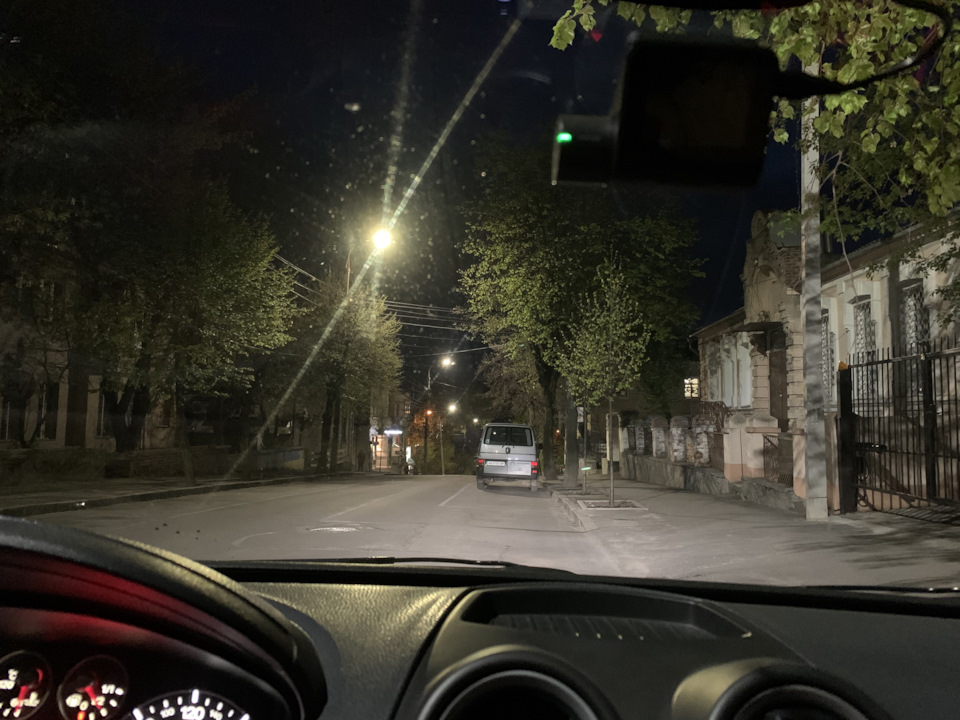 Заміна лобового скла та встановлення фотохроматичного дзеркала. 4К зображення у будь-який час доби. 1