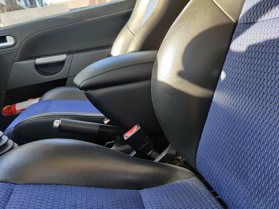 Підлокітник на Ford Fiesta ST став як рідний!