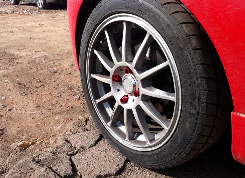 Racing NUTs 4