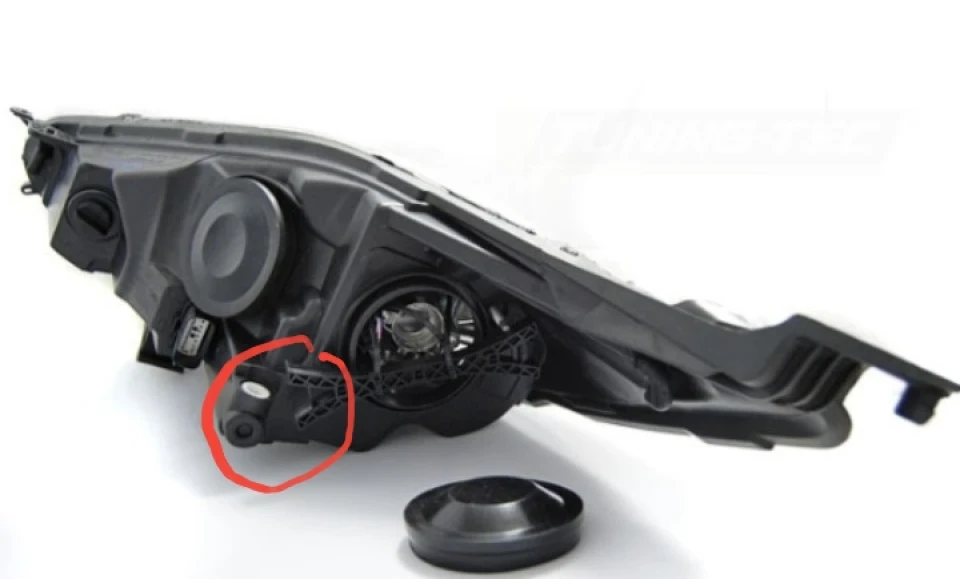 Регурування фар по вертикалі на Fiesta mk 7.5