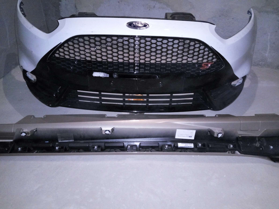 Teaser ! (бампер та пороги FORD FIESTA MK7 ST ) 1