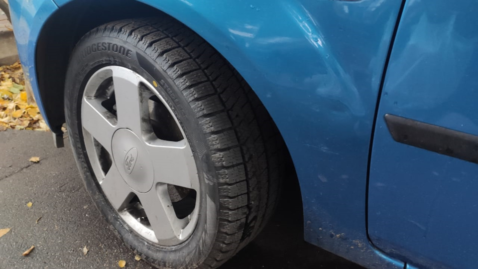 Зимове взуття для Жужі Bridgestone Blizzak Ice 5