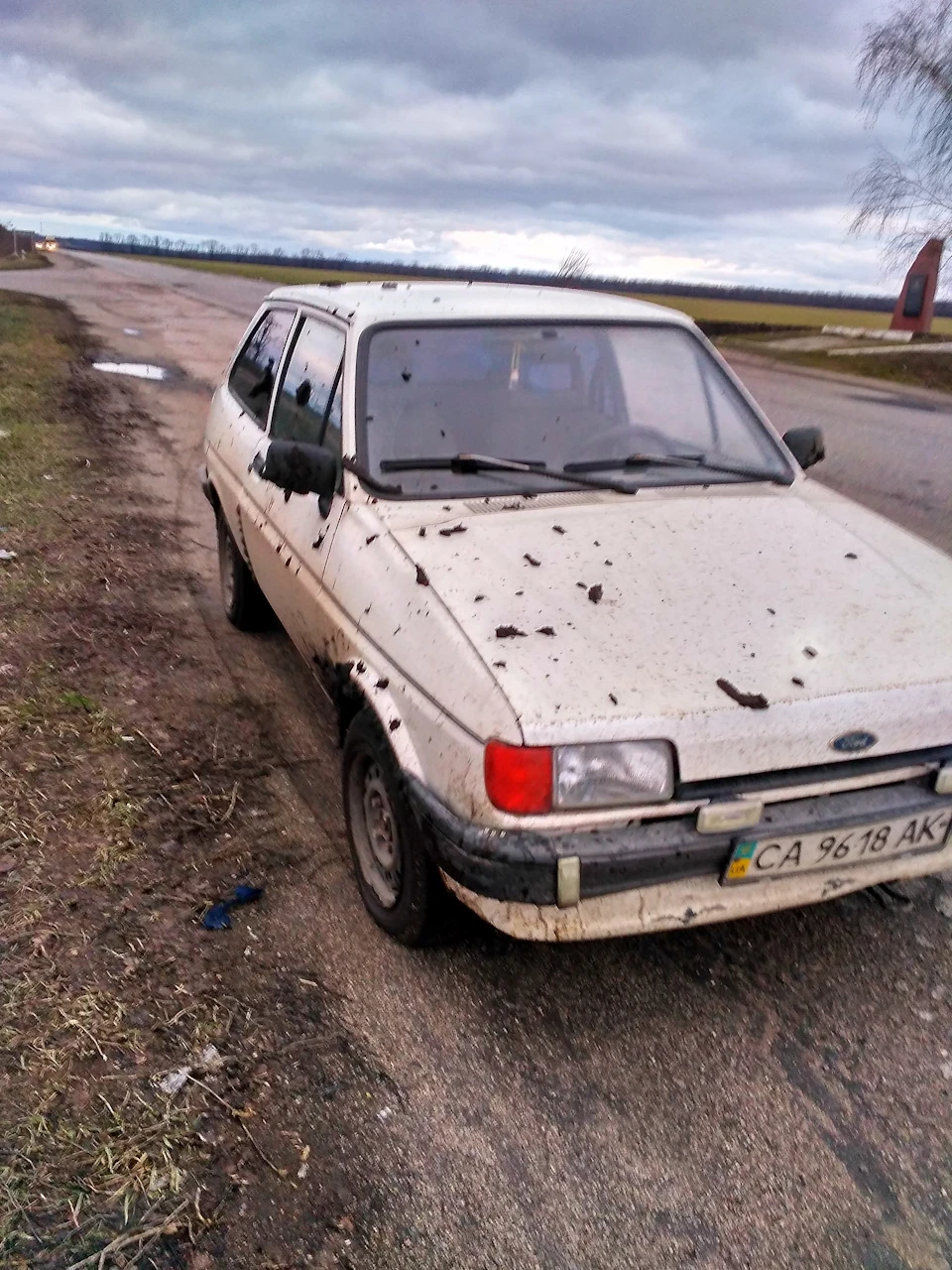 З'їхали з траси сходити до вітру ...маленький джип...перестала заводитися