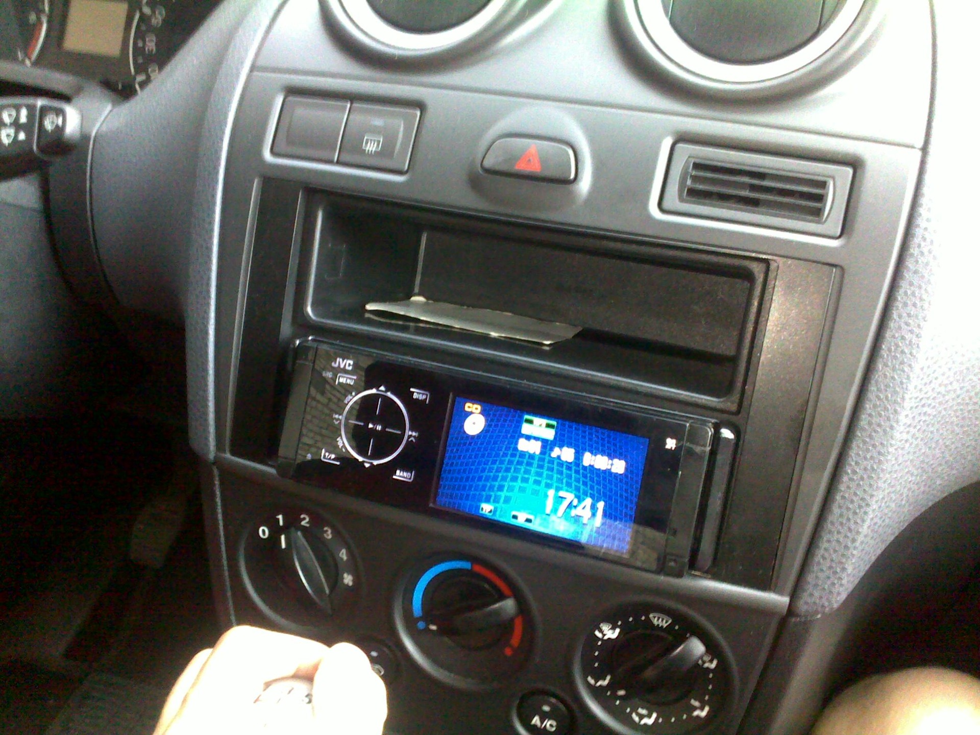 Interior: Pioneer VS JVC 3
