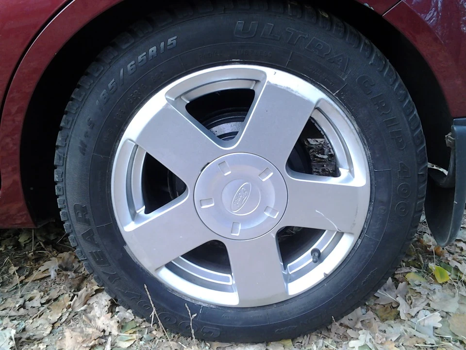GoodYear Ultra Grip 400 M+S