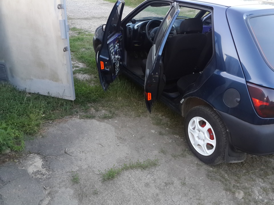 Наклейки з піднебесної 3