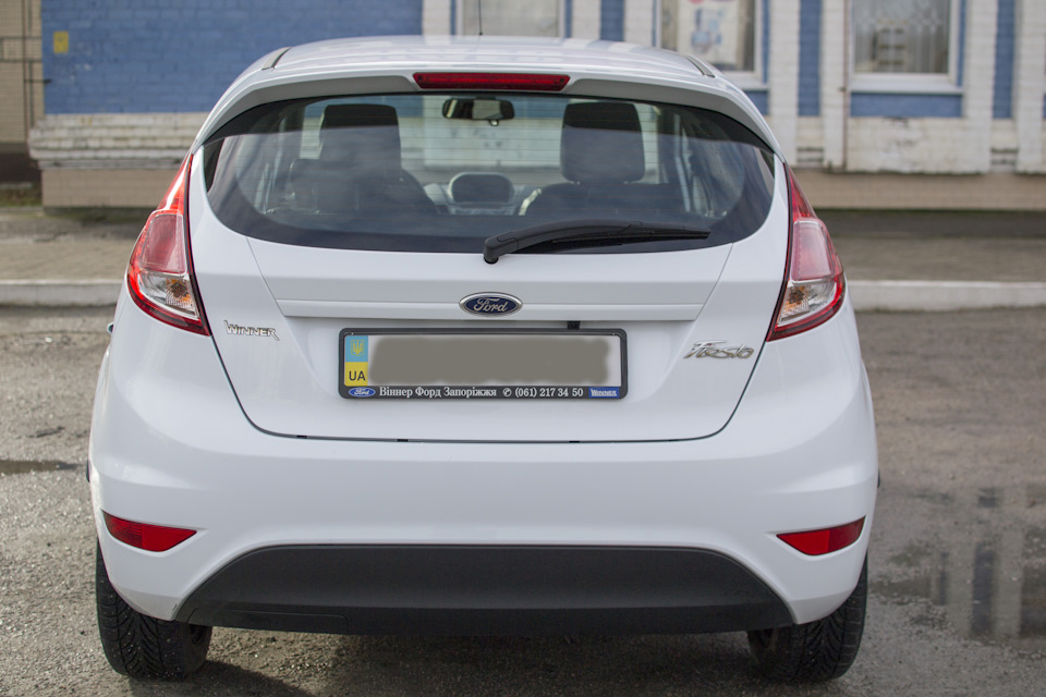 (Продано) Продам Ford Fiesta 2013 1.0л / 80л.с., 4