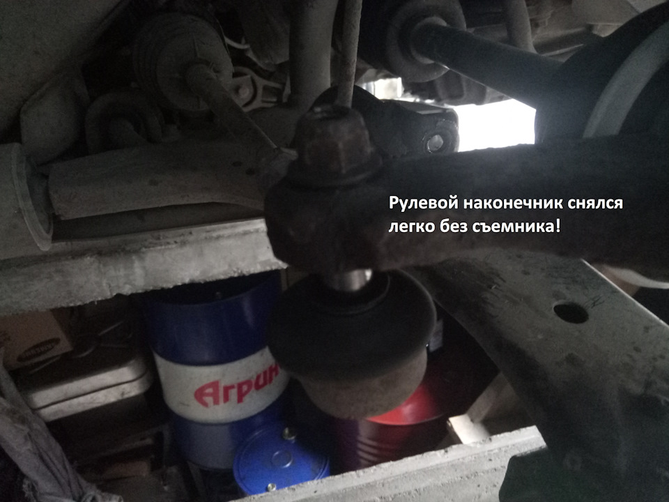 Заміна пильовика правого ШРУСа, підвісного проміжного підшипника, сальника півосі - частина 1 3