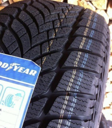 Зимова гума Goodyear 1