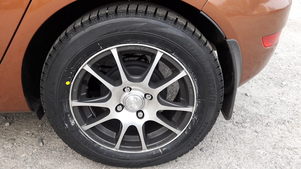 Шини Bridgestone Blizzak VRX 195/60 2