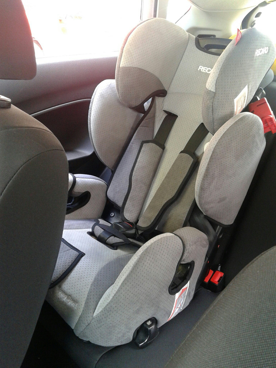 Автокрісло Recaro Young Sport 2