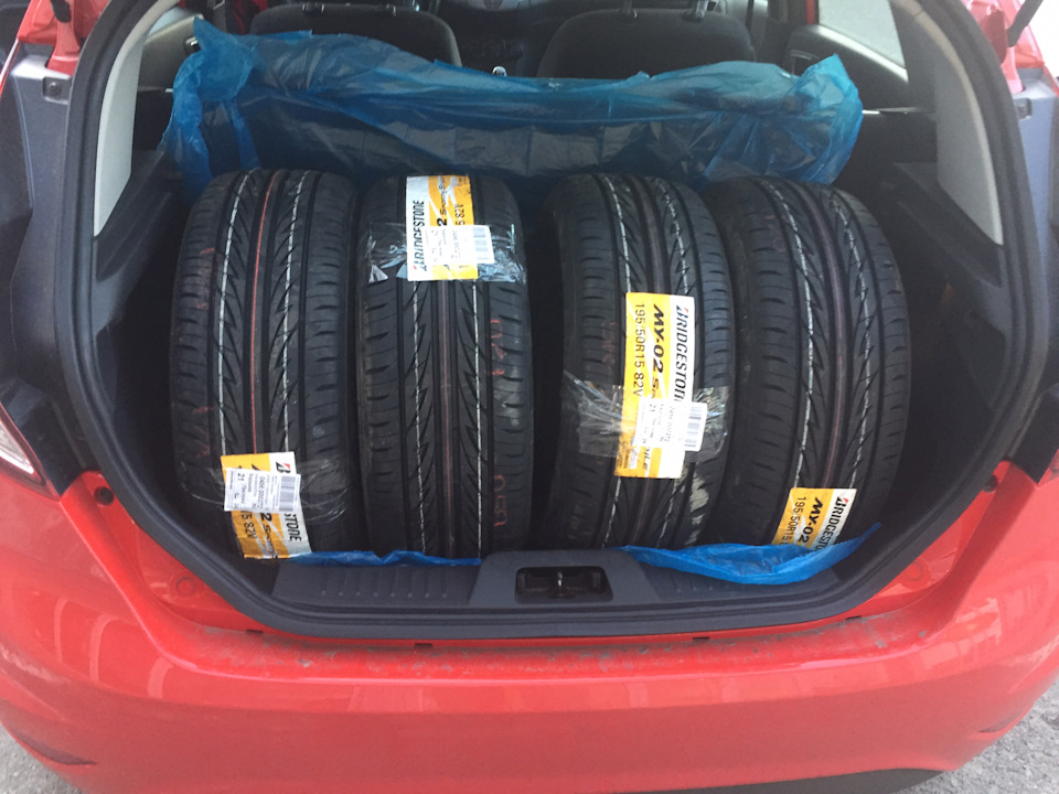 Літня гума Bridgestone MY-02 SportyStyle 195/50 15 1