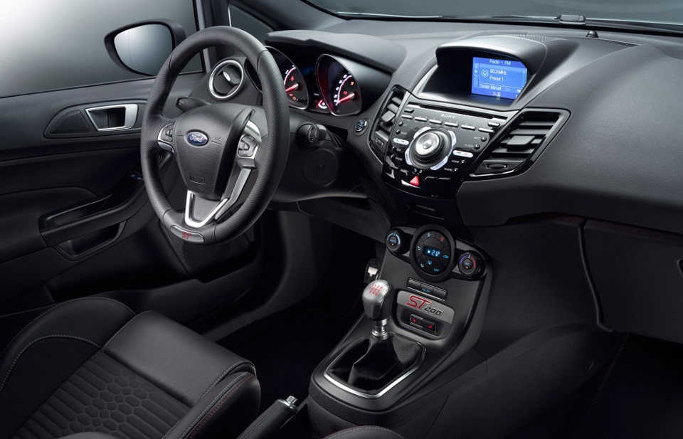 Оновлений Ford Fiesta ST отримав 200-сильний двигун 4