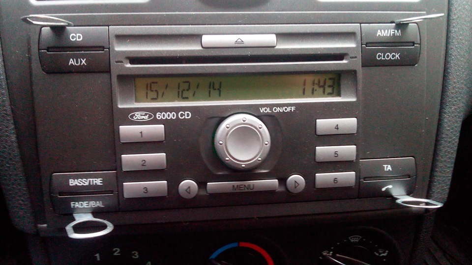 Відмінне MP3(AUX)-рішення для голови 6000CD 5