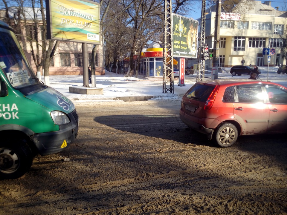 Приїхали. Кінцева. Або маршрутку мені в зад.) 3
