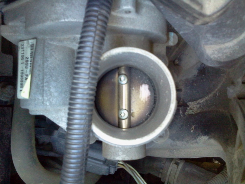 Чистка дросельної заслінки Форд Фієста V 4