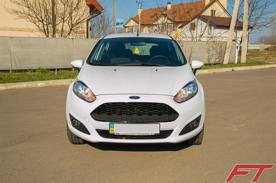 Ford Fiesta Mk7 lift sport grilles / Спорт грати на Форд Фієста 7 рестайл