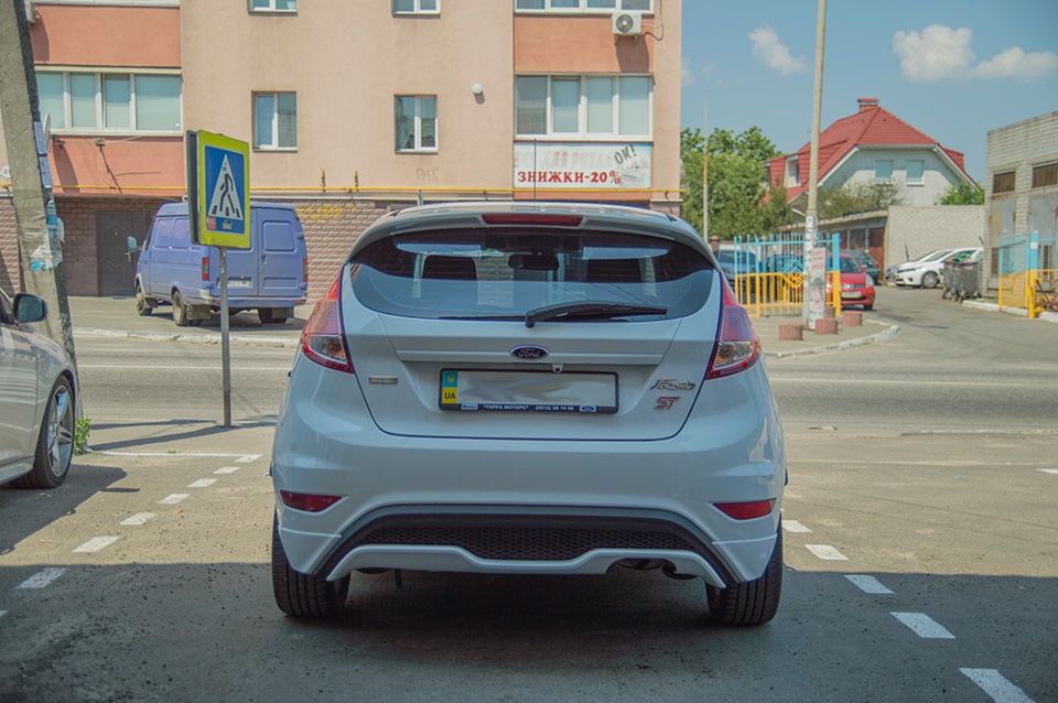 Обважування ST на Fiesta 7 рестайл / Fiesta mk7 ST body-kit 4