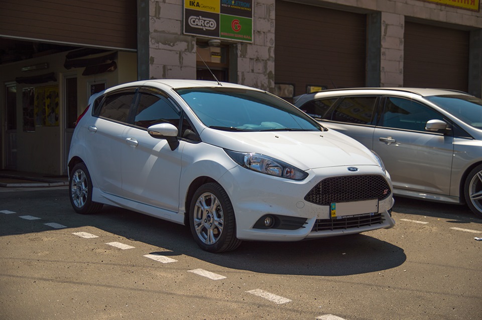 Обважування ST на Fiesta 7 рестайл / Fiesta mk7 ST body-kit 5
