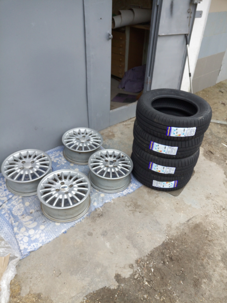 Перехід на літню GoodYear Efficientgrip 195/60/r15 3