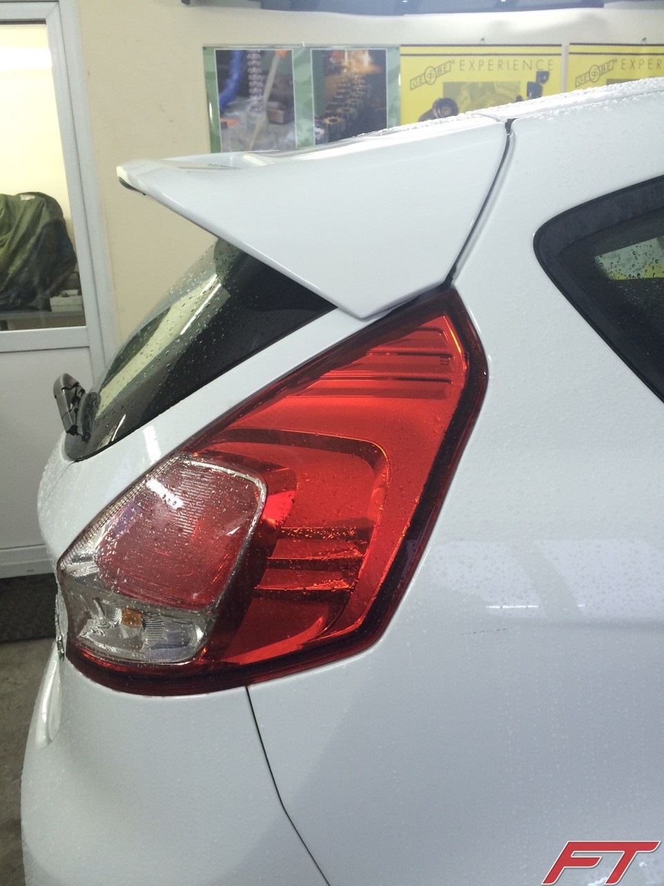 Спойлер Fiesta ST 4