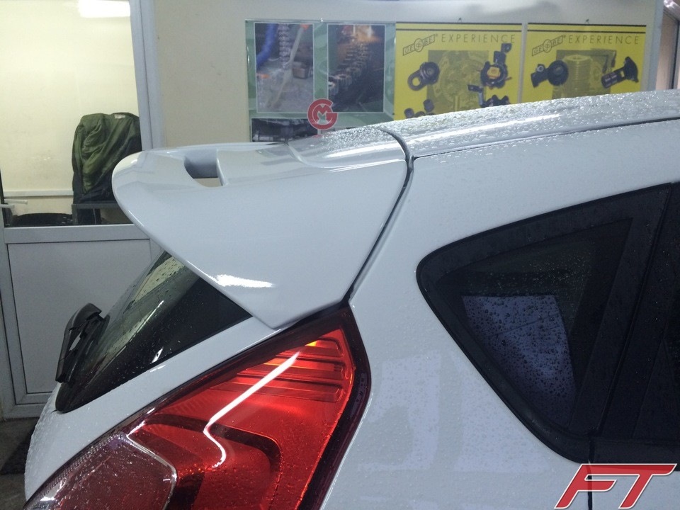 Спойлер Fiesta ST 3