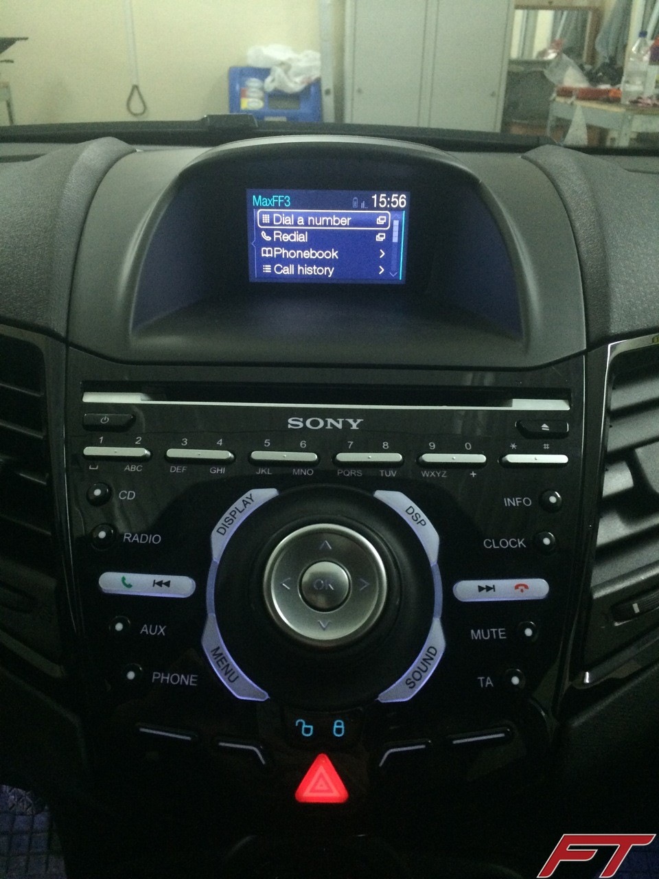 Встановлення Sony РП-7 та SYNC у Ford Fiesta Mk7 lift 4