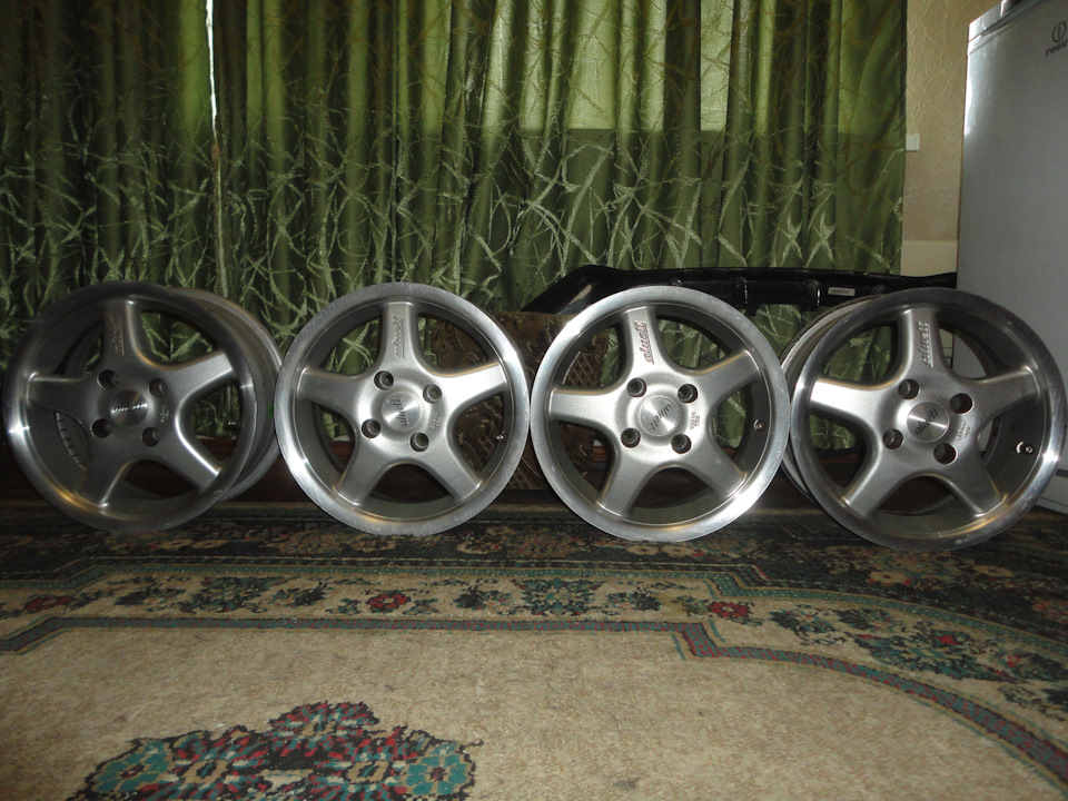 Диски Aluett 14 4x108 ET 37 DIA 70.4 1